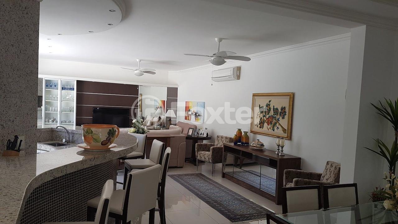 Casa de Condomínio à venda com 6 quartos, 354m² - Foto 29