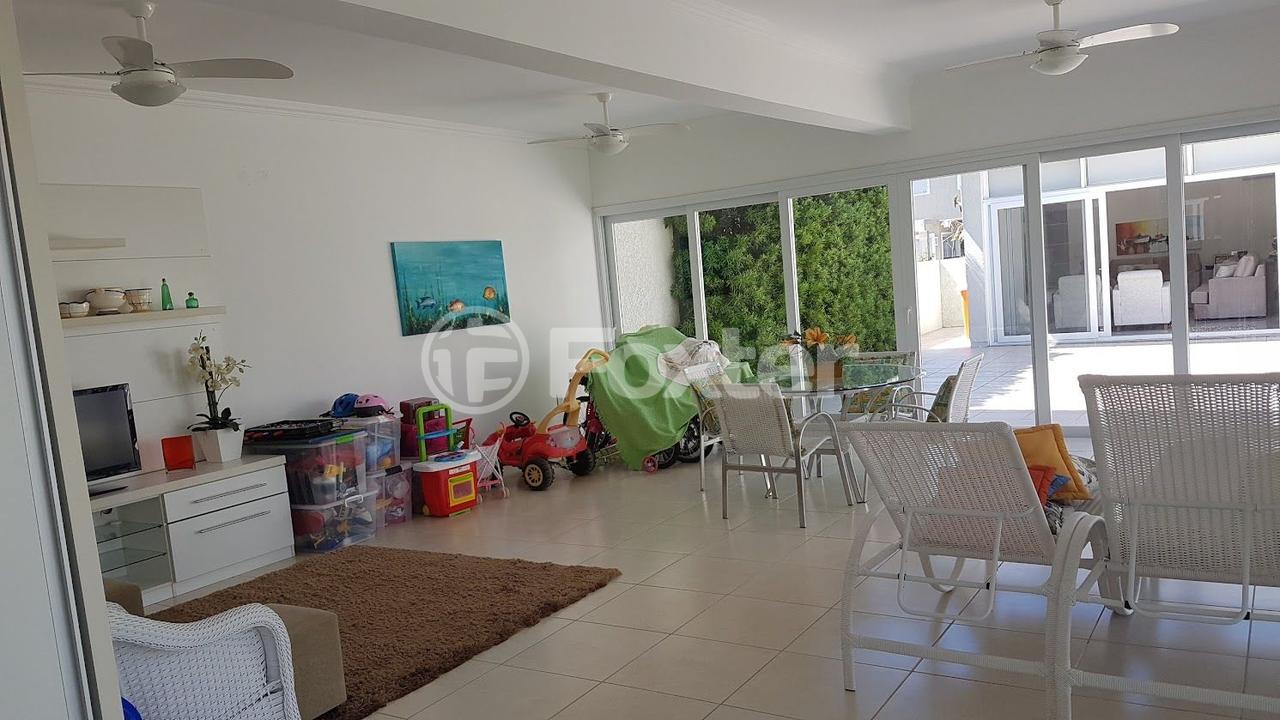 Casa de Condomínio à venda com 6 quartos, 354m² - Foto 49
