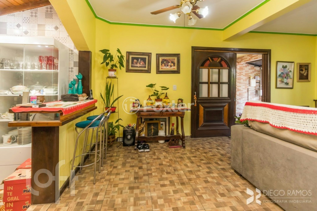 Casa à venda com 5 quartos, 310m² - Foto 2