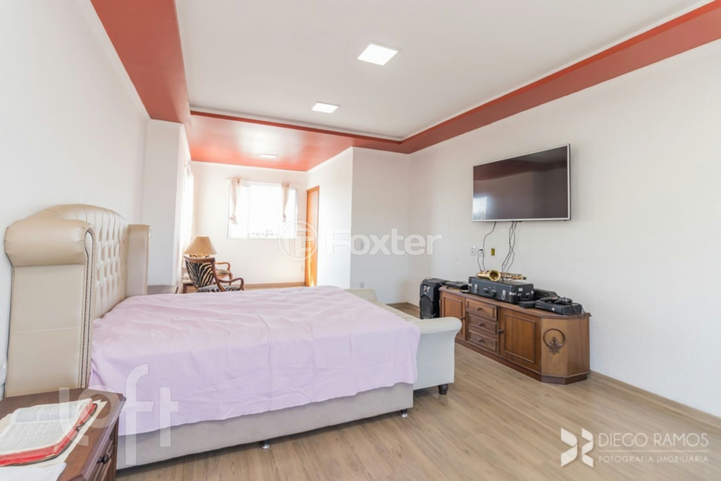 Casa à venda com 5 quartos, 310m² - Foto 8