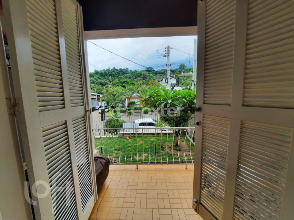 Casa à venda com 4 quartos, 242m² - Foto 14