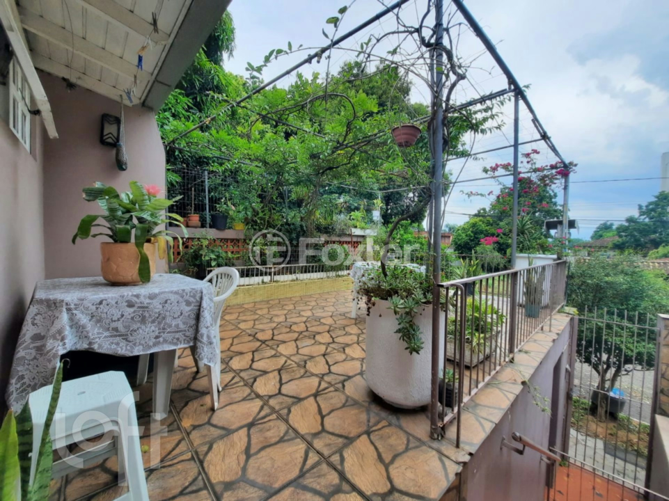 Casa à venda com 4 quartos, 242m² - Foto 6