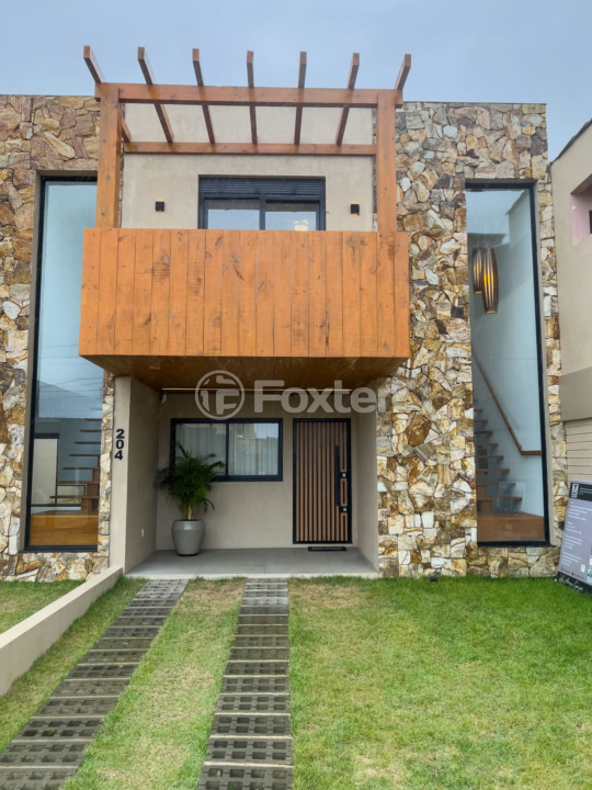 Casa à venda com 3 quartos, 137m² - Foto 2