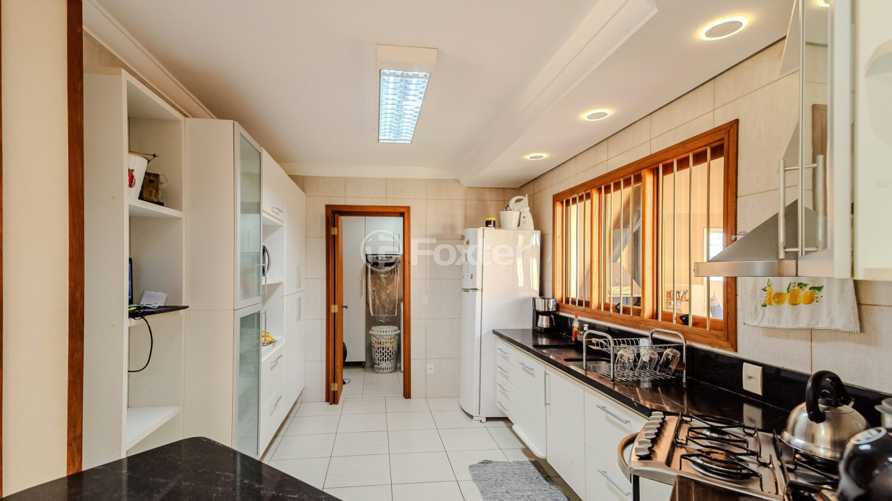 Casa à venda com 4 quartos, 247m² - Foto 6