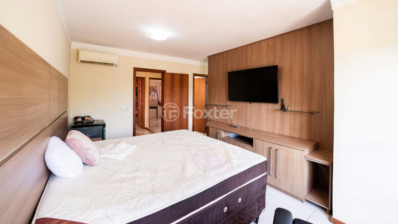 Casa à venda com 4 quartos, 247m² - Foto 29