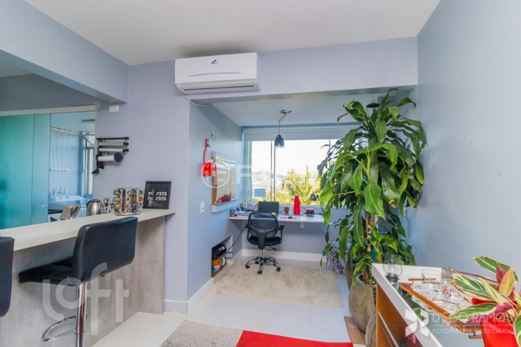 Apartamento à venda com 2 quartos, 73m² - Foto 4