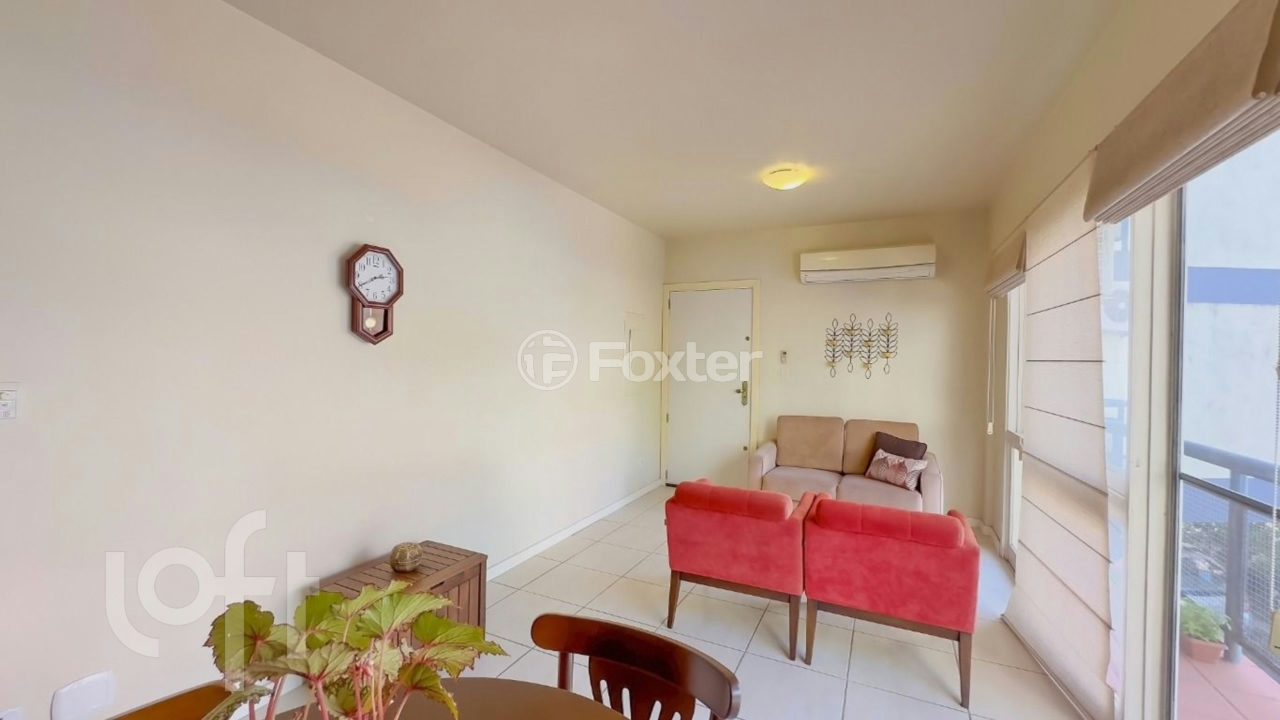 Apartamento à venda com 3 quartos, 97m² - Foto 2