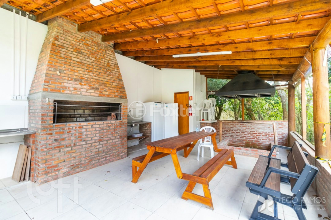 Casa de Condomínio à venda com 4 quartos, 250m² - Foto 6
