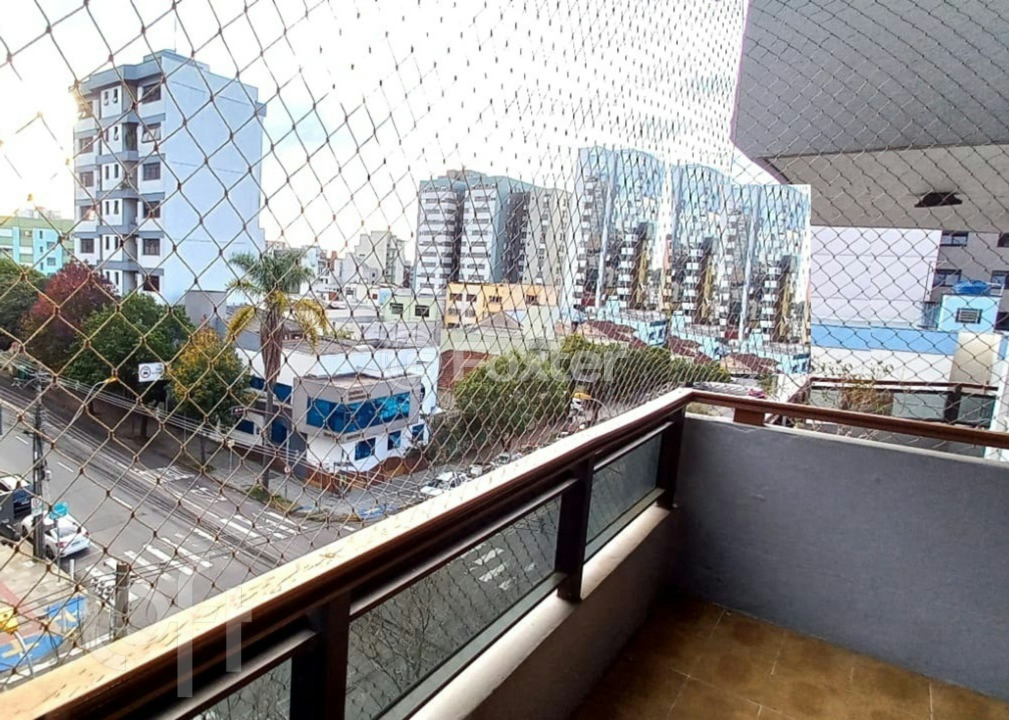 Apartamento à venda com 3 quartos, 228m² - Foto 5