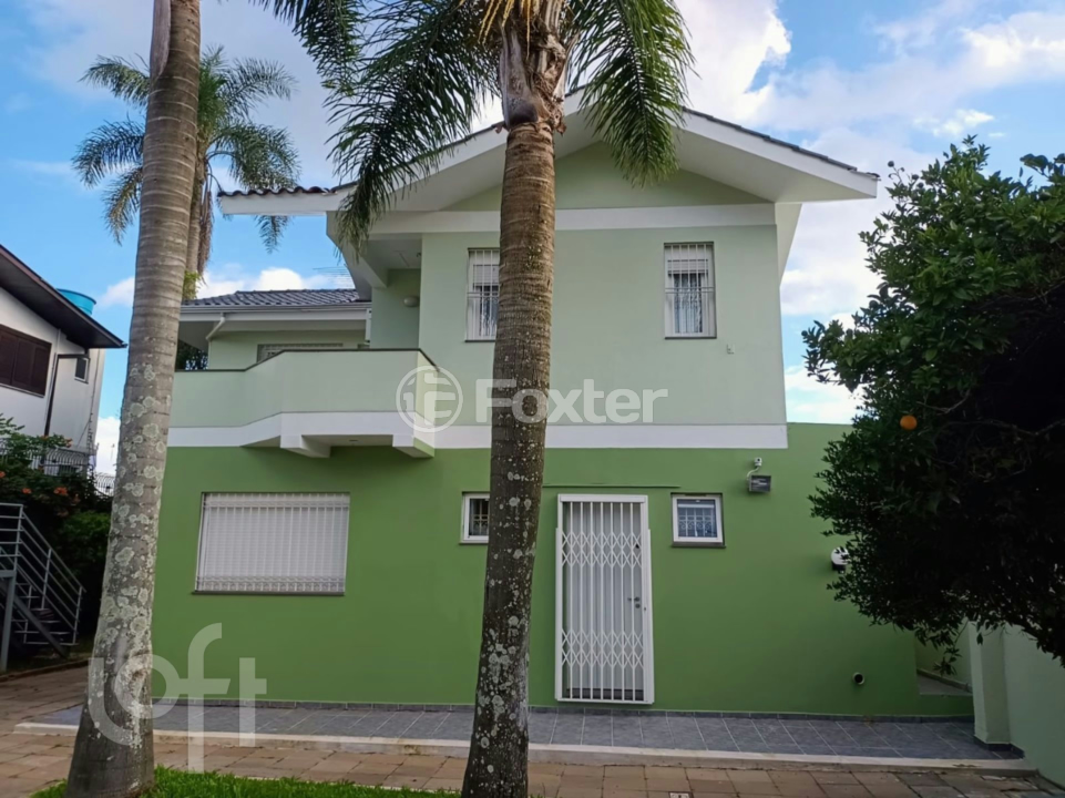 Casa à venda com 3 quartos, 207m² - Foto 1
