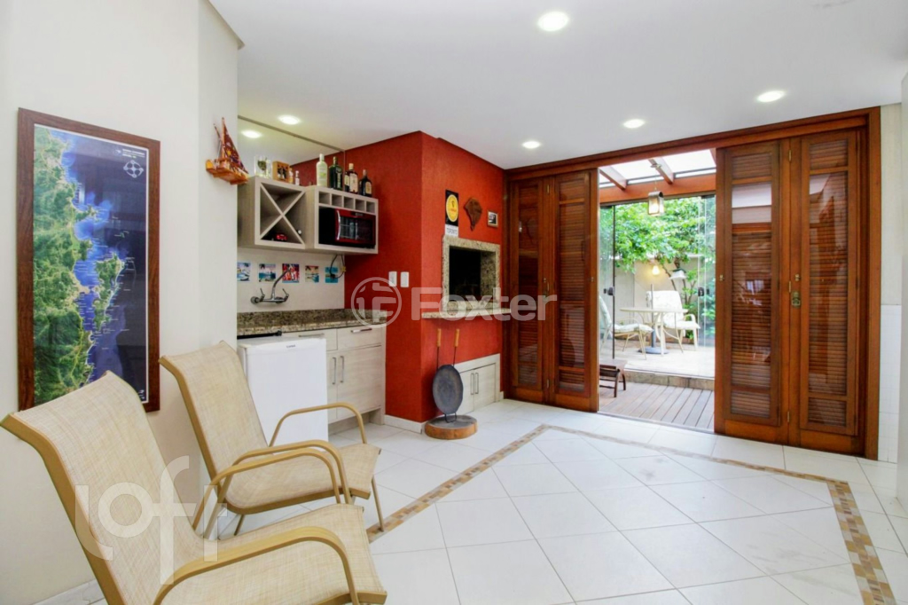 Casa à venda com 3 quartos, 210m² - Foto 6