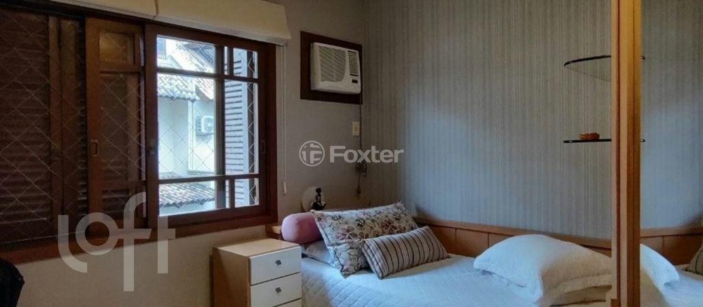 Casa de Condomínio à venda com 4 quartos, 249m² - Foto 8