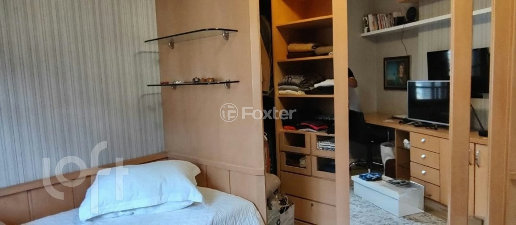 Casa de Condomínio à venda com 4 quartos, 249m² - Foto 4