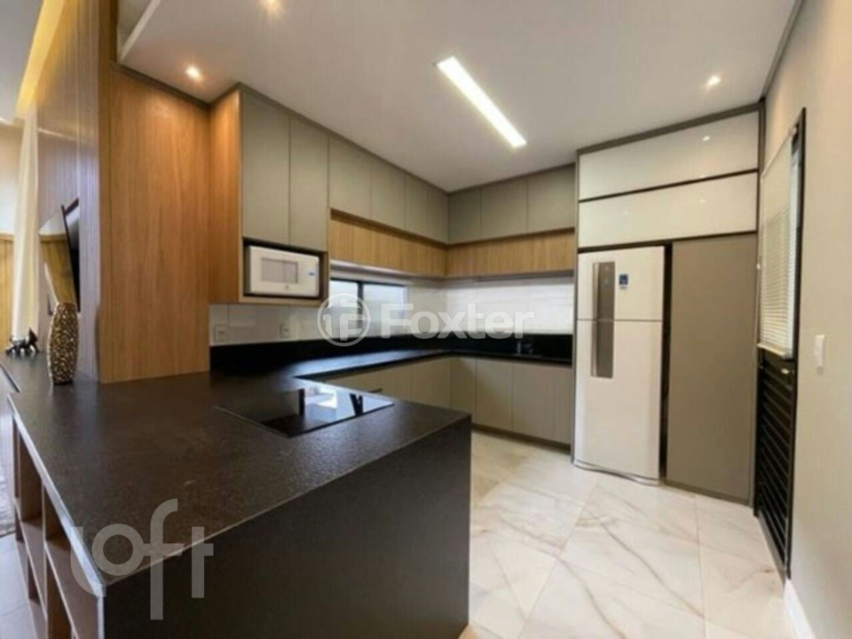 Casa à venda com 2 quartos, 160m² - Foto 7