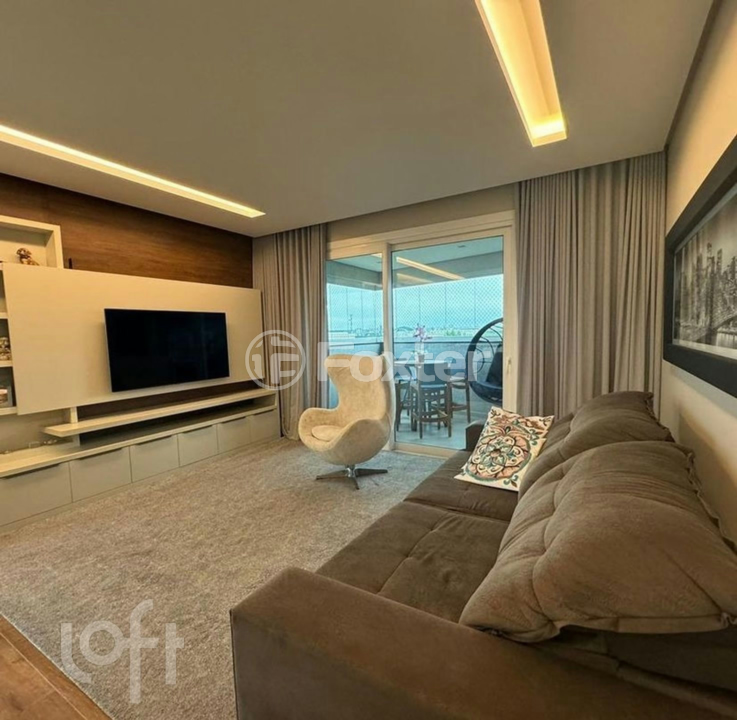 Apartamento à venda com 3 quartos, 174m² - Foto 1