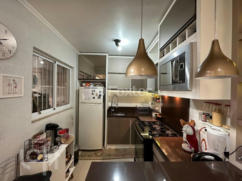 Casa à venda com 2 quartos, 75m² - Foto 2