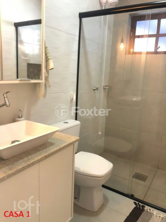 Casa à venda com 4 quartos, 160m² - Foto 1
