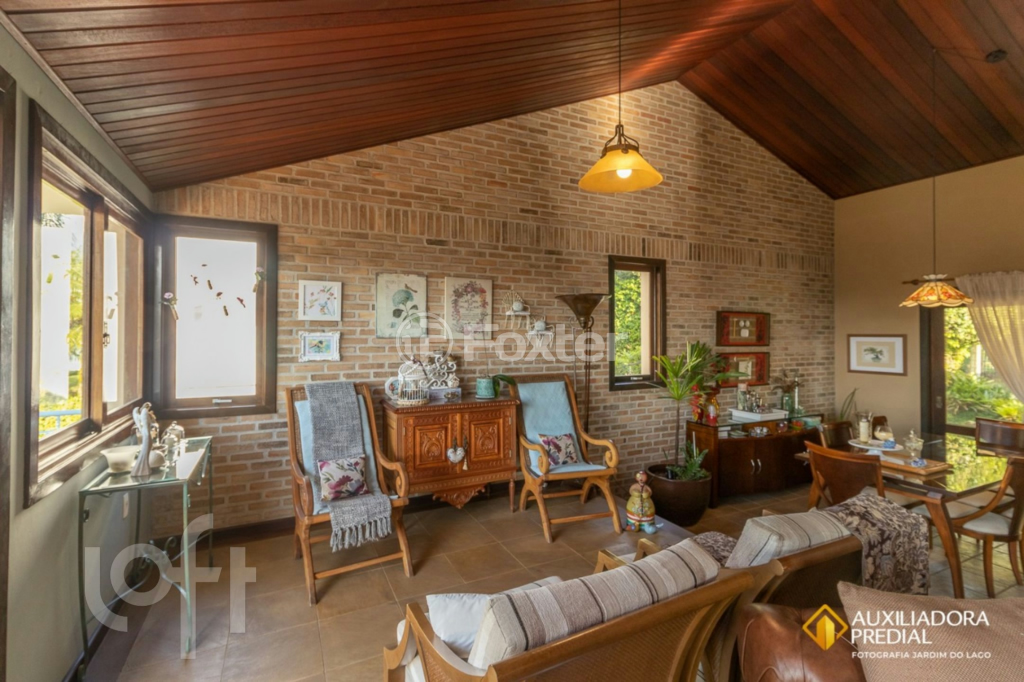 Casa de Condomínio à venda com 3 quartos, 240m² - Foto 11