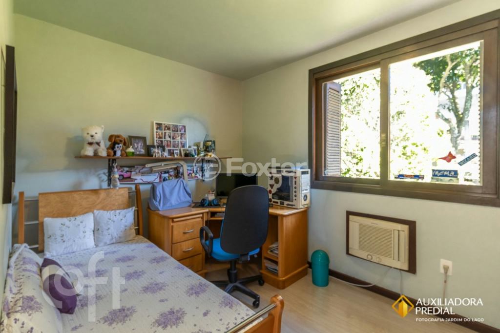 Casa de Condomínio à venda com 3 quartos, 240m² - Foto 13
