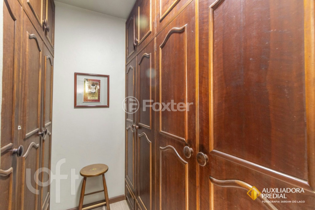 Casa de Condomínio à venda com 3 quartos, 240m² - Foto 18