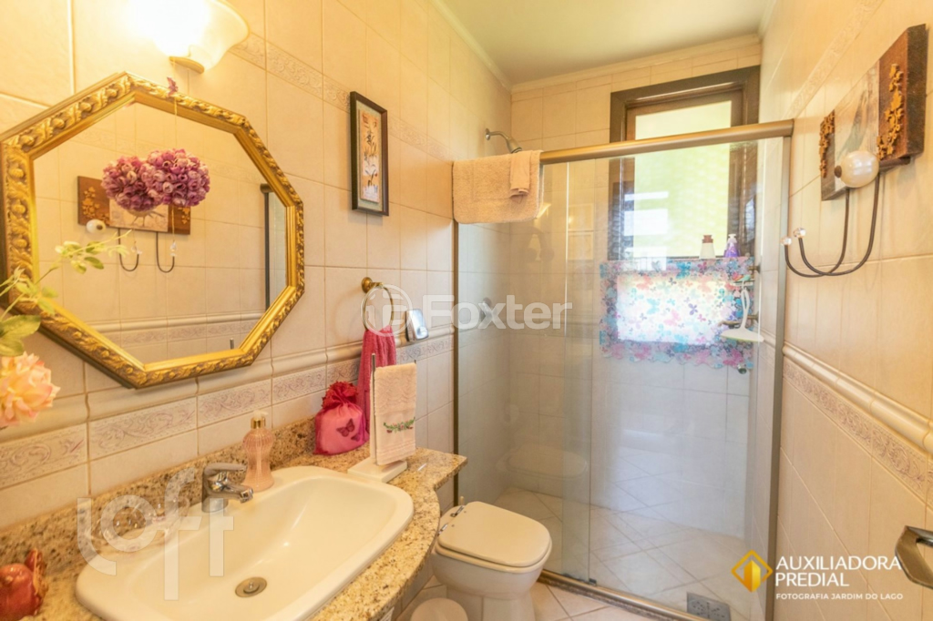 Casa de Condomínio à venda com 3 quartos, 240m² - Foto 12