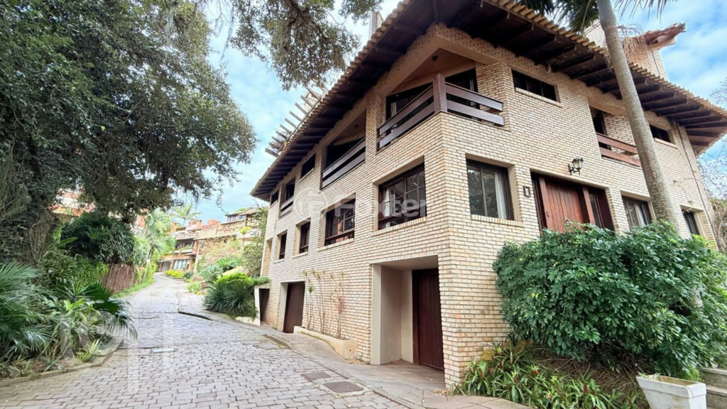Casa de Condomínio à venda com 3 quartos, 331m² - Foto 45