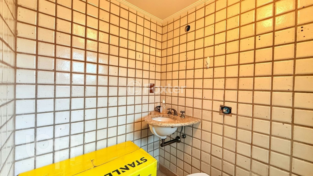 Casa de Condomínio à venda com 3 quartos, 331m² - Foto 34