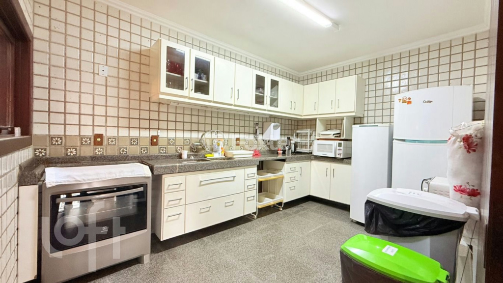 Casa de Condomínio à venda com 3 quartos, 331m² - Foto 7