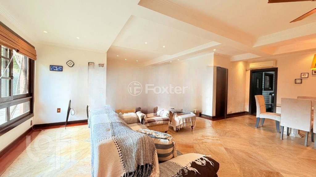 Casa de Condomínio à venda com 3 quartos, 331m² - Foto 3
