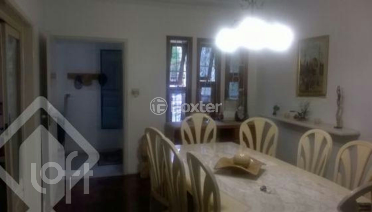 Casa à venda com 3 quartos, 195m² - Foto 1