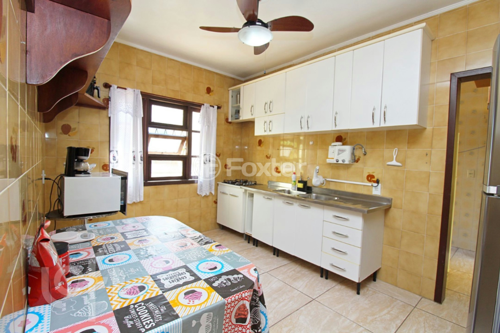 Casa à venda com 3 quartos, 246m² - Foto 13