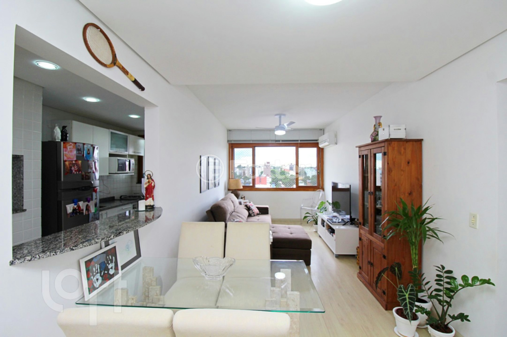 Apartamento à venda com 2 quartos, 70m² - Foto 1