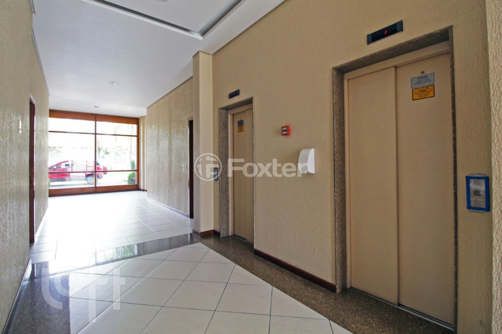Apartamento à venda com 2 quartos, 70m² - Foto 30