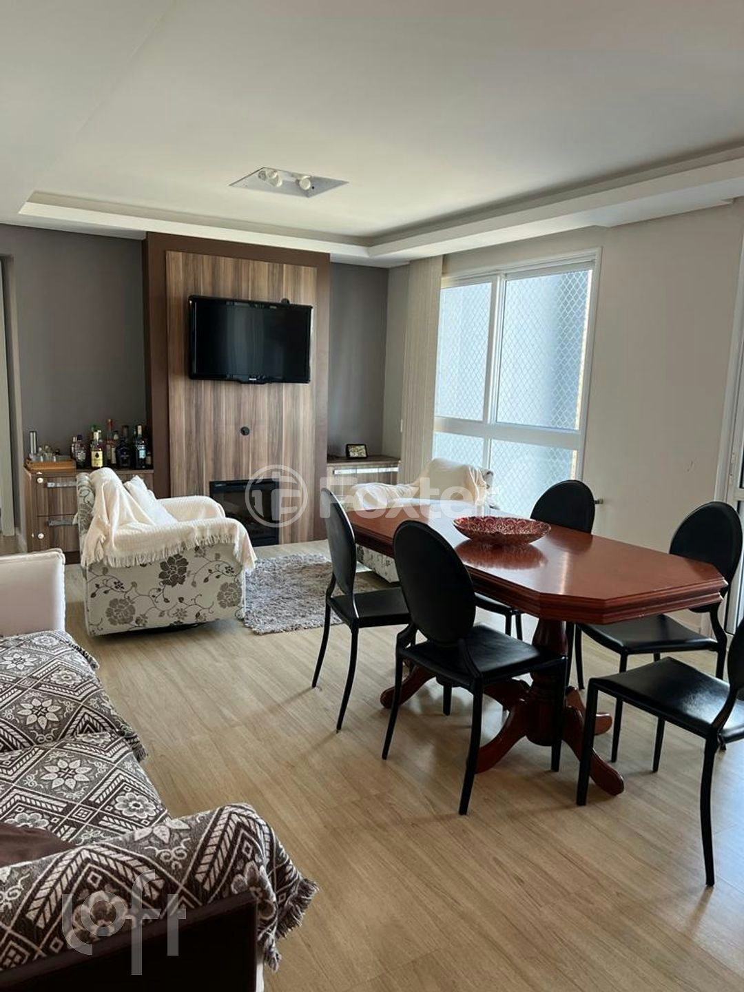 Apartamento à venda com 3 quartos, 154m² - Foto 2