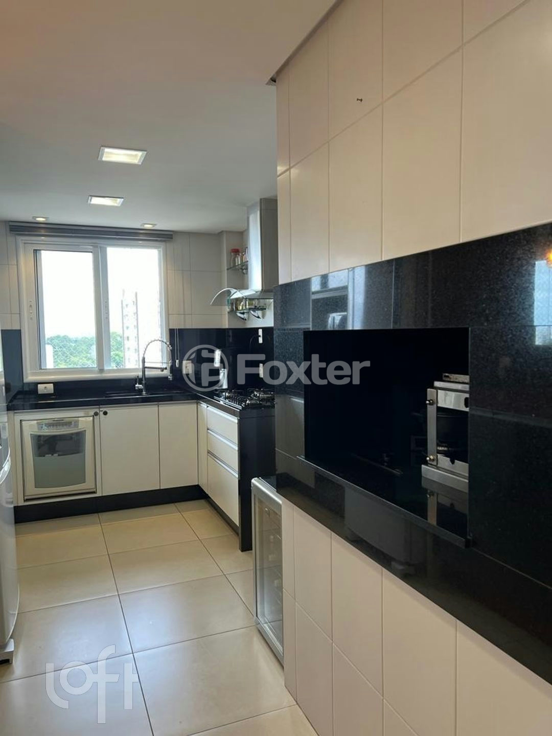 Apartamento à venda com 3 quartos, 154m² - Foto 6