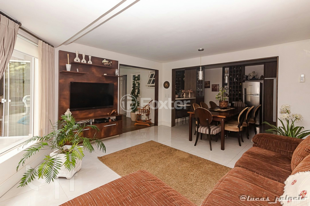 Casa à venda com 4 quartos, 391m² - Foto 1