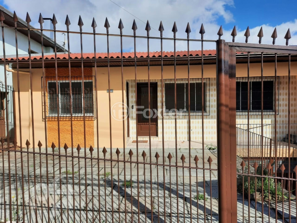 Casa à venda com 3 quartos, 240m² - Foto 1
