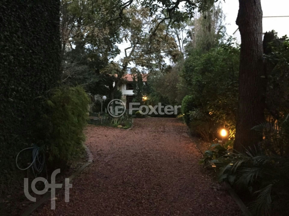 Casa à venda com 4 quartos, 380m² - Foto 13