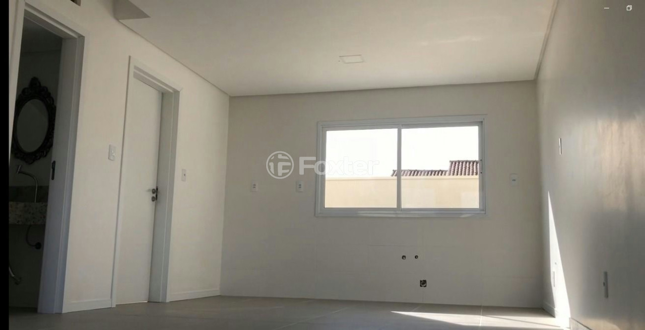Casa à venda com 2 quartos, 79m² - Foto 4