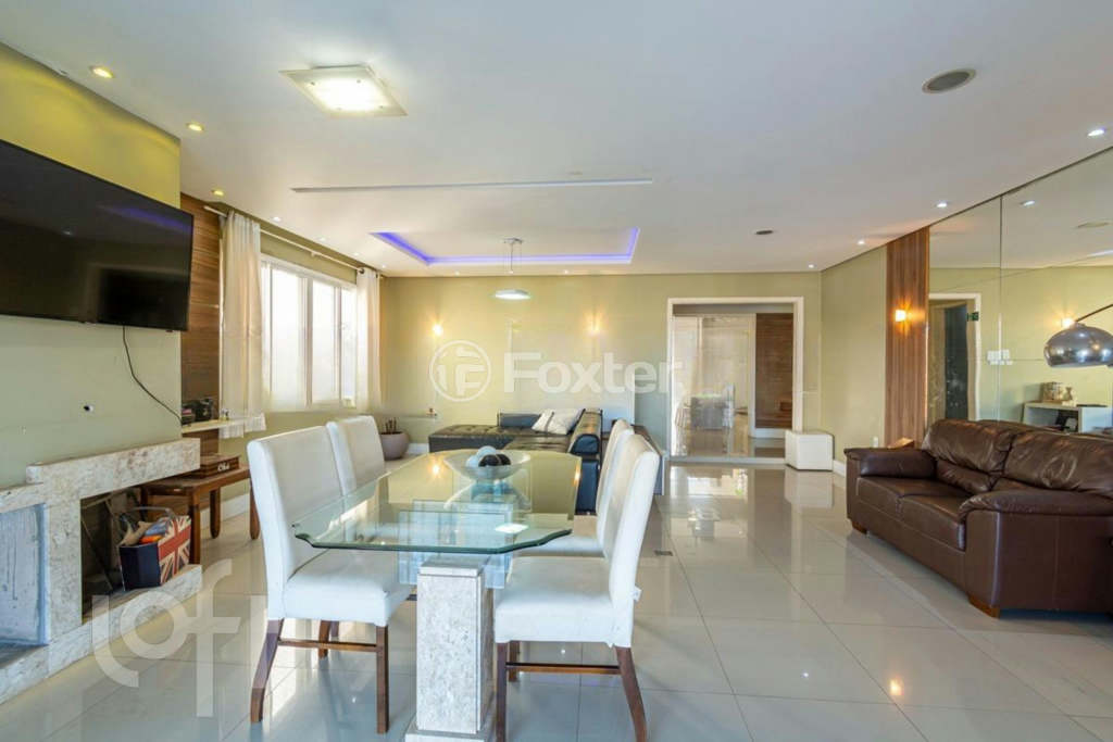 Apartamento à venda com 3 quartos, 233m² - Foto 1