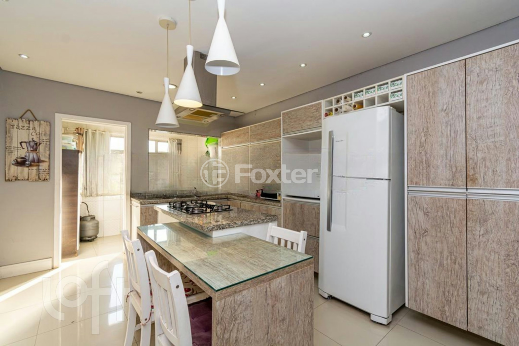 Apartamento à venda com 3 quartos, 233m² - Foto 4
