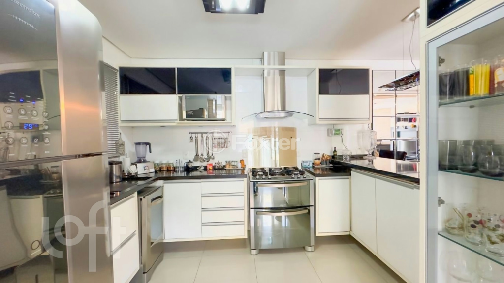 Casa à venda com 3 quartos, 300m² - Foto 6