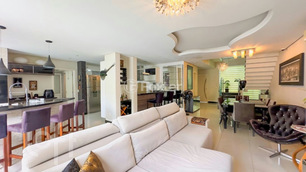 Casa à venda com 3 quartos, 300m² - Foto 1