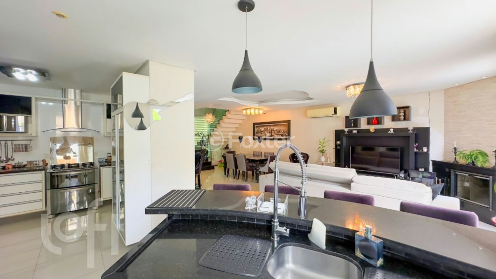 Casa à venda com 3 quartos, 300m² - Foto 9