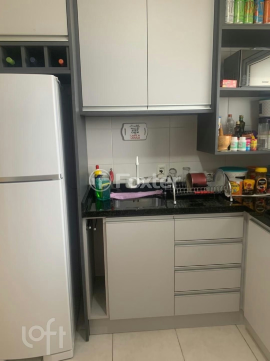 Apartamento à venda com 2 quartos, 62m² - Foto 4