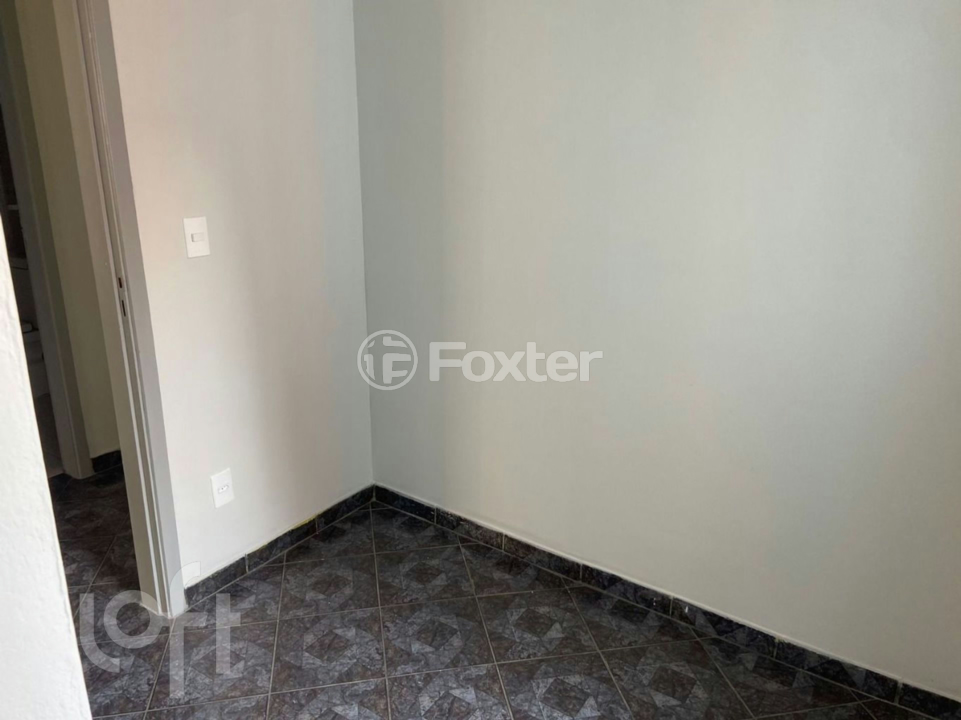 Apartamento à venda com 3 quartos, 50m² - Foto 7