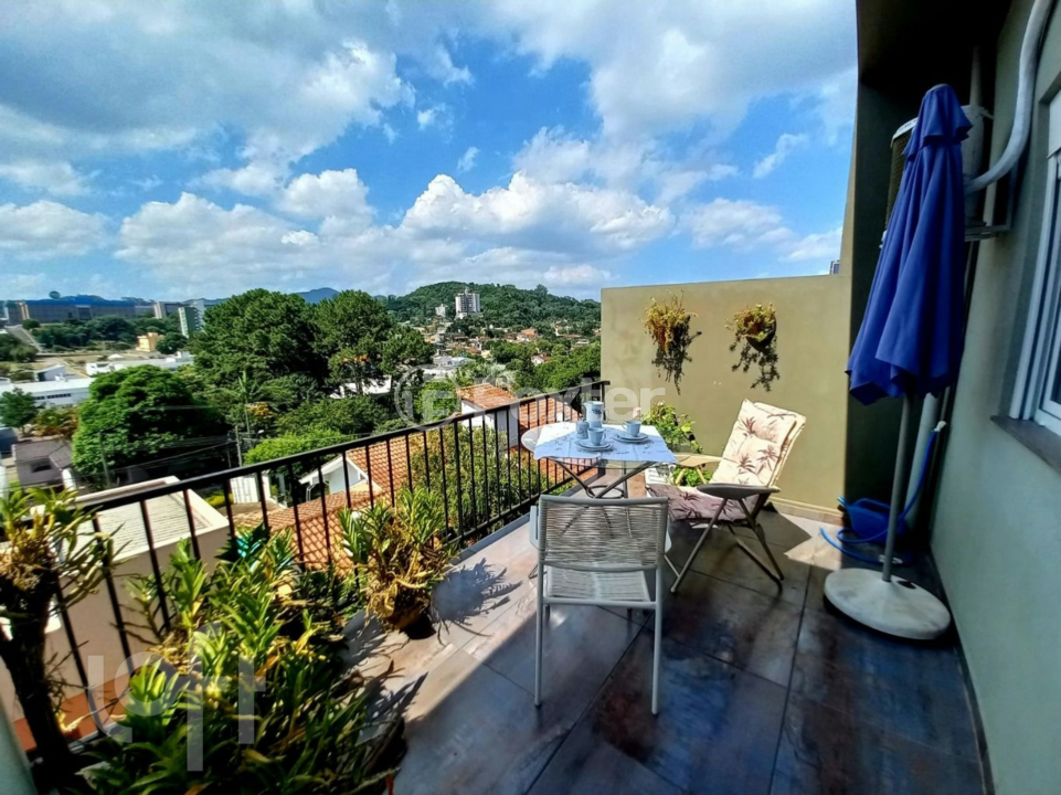 Casa à venda com 4 quartos, 111m² - Foto 13