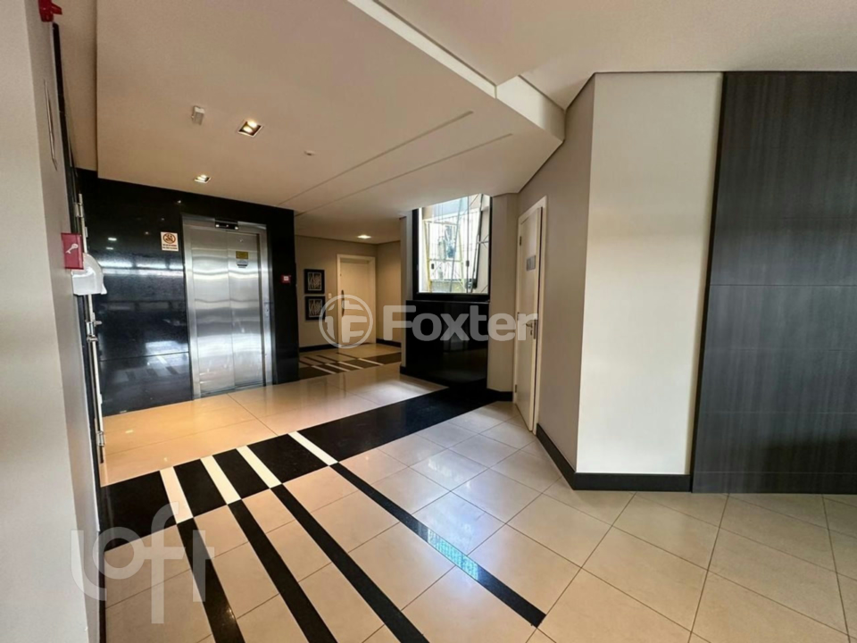 Apartamento à venda com 3 quartos, 194m² - Foto 3