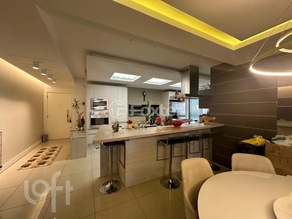 Apartamento à venda com 3 quartos, 194m² - Foto 7