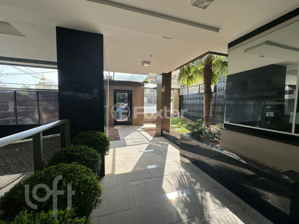 Apartamento à venda com 3 quartos, 194m² - Foto 2